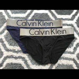 2 pairs Calvin Klein Underwear